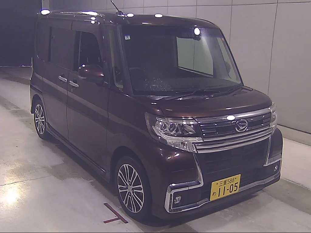 Daihatsu Tanto LA600S 2018