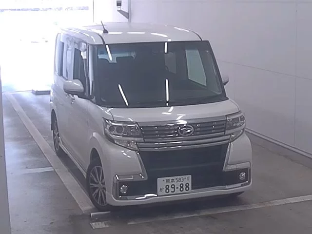 Daihatsu Tanto LA600S 2018