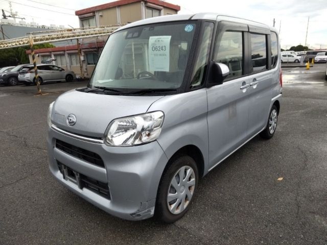 6243 Daihatsu Tanto LA600S 2018 г. (LUM Kobe Nyusatsu)