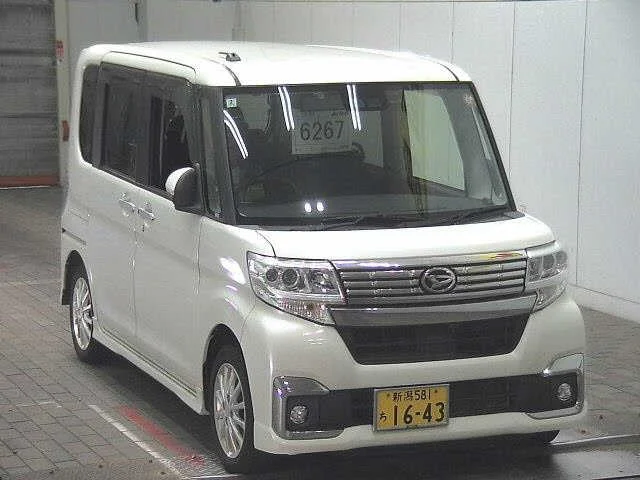 Daihatsu Tanto LA610S 2018