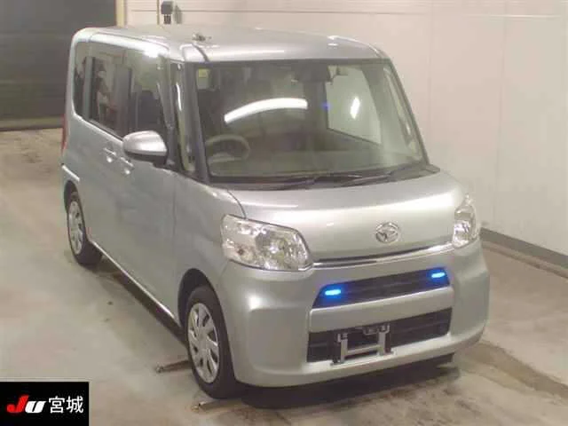 Daihatsu Tanto LA600S 2018