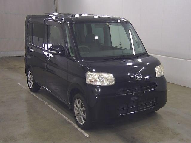 69209 Daihatsu Tanto L375S 2011 г. (Honda Kyushu)