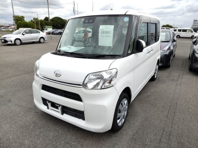 6991 Daihatsu Tanto LA600S 2018 г. (LUM Kobe Nyusatsu)