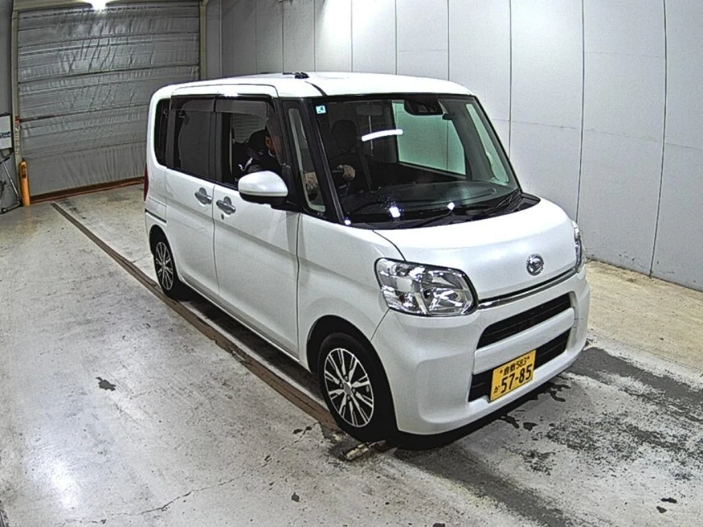 Daihatsu Tanto LA600S 2019