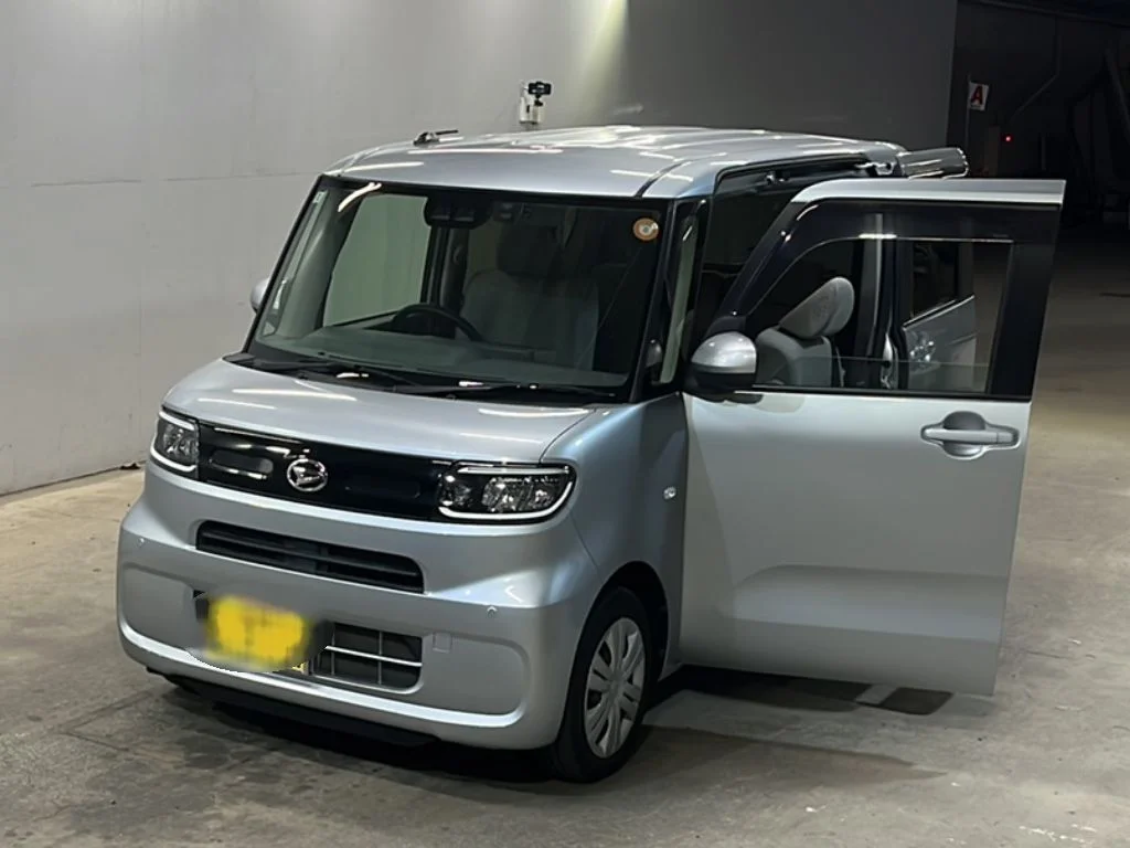 Daihatsu Tanto LA650S 2020