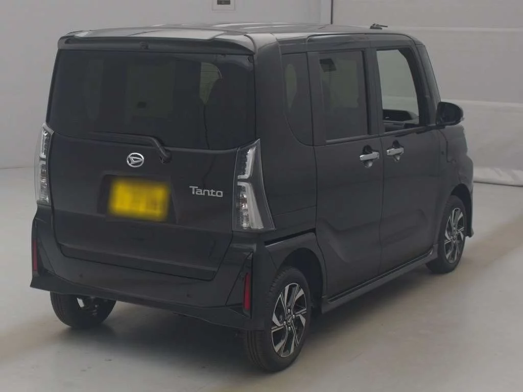 Daihatsu Tanto LA660S 2025