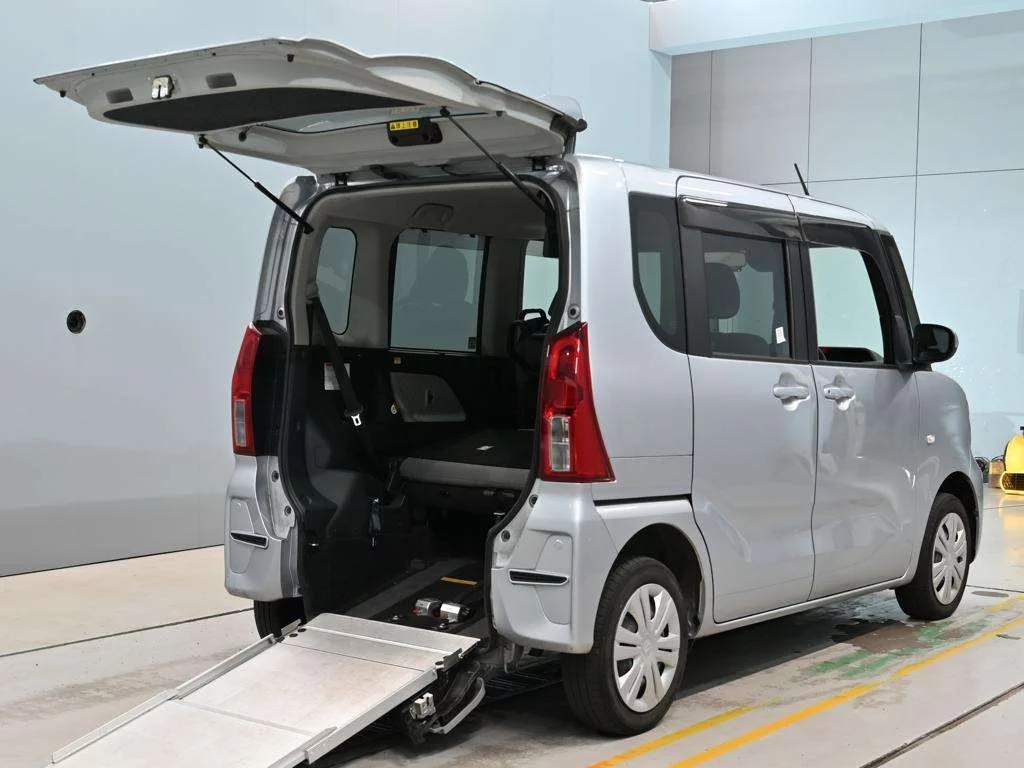 Daihatsu Tanto LA650S 2022