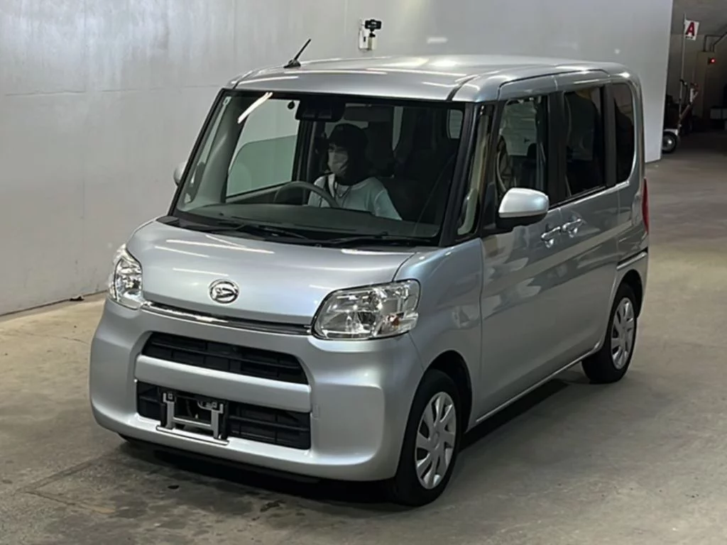 Daihatsu Tanto LA600S 2019