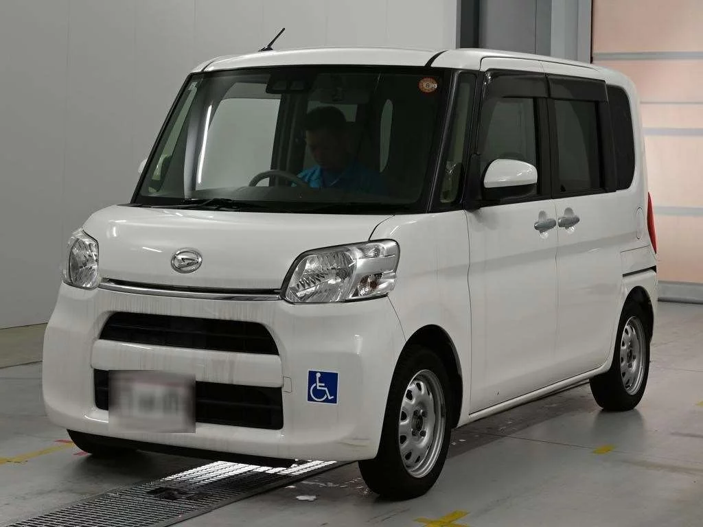 Daihatsu Tanto LA600S 2019