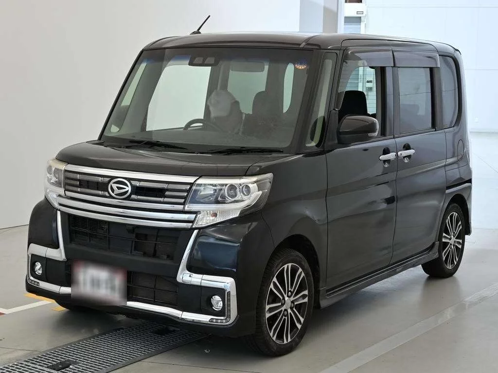 Daihatsu Tanto LA600S 2018