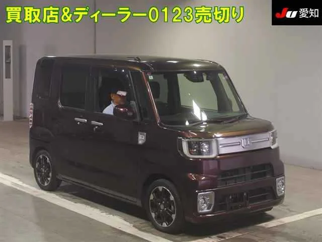 Daihatsu Wake LA700S 2018