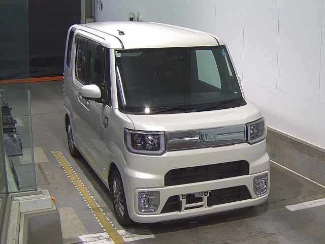 Daihatsu Wake LA710S 2019