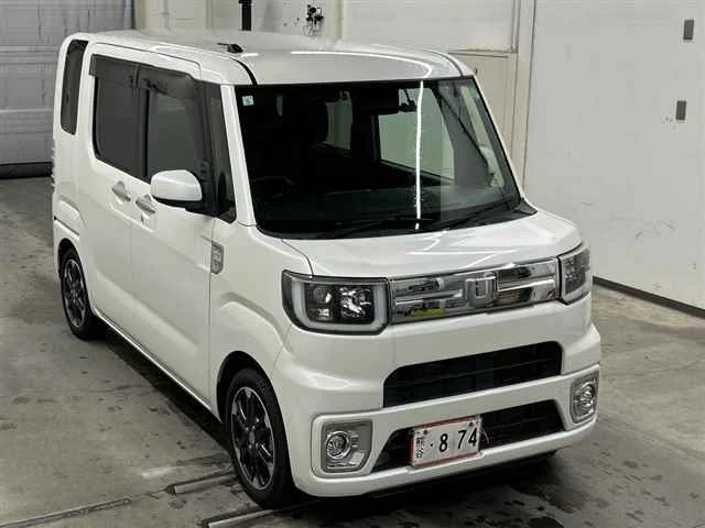 Daihatsu Wake LA700S 2019