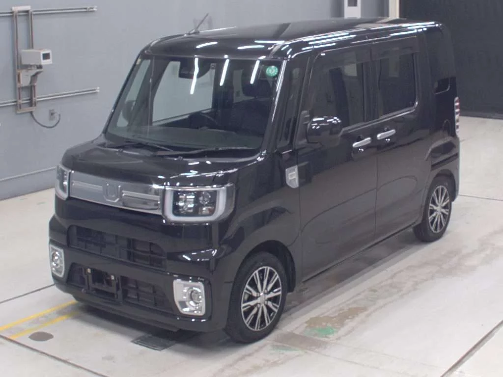 Daihatsu Wake LA700S 2020