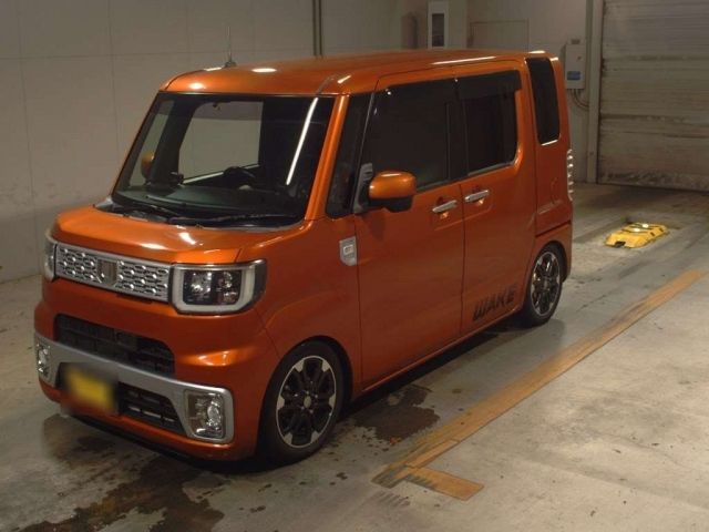 3058 Daihatsu Wake LA700S 2015 г. (TAA Kyushu)