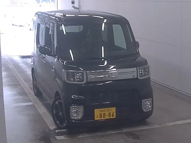 Daihatsu Wake LA700S 2020