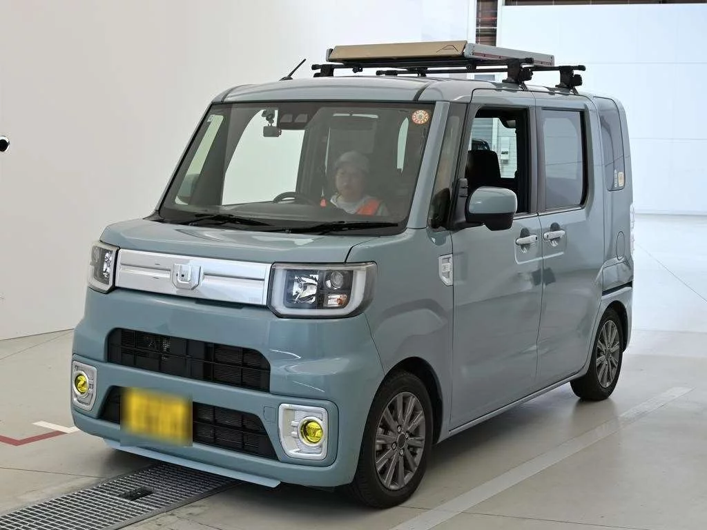 Daihatsu Wake LA700S 2020