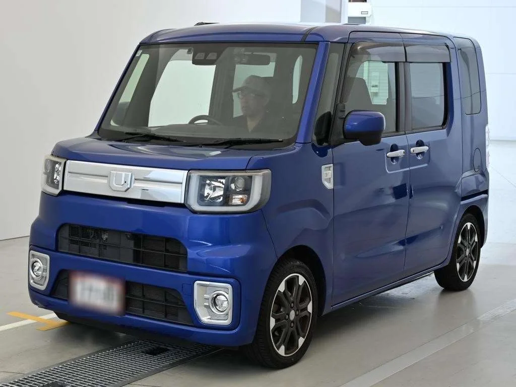 Daihatsu Wake LA700S 2018