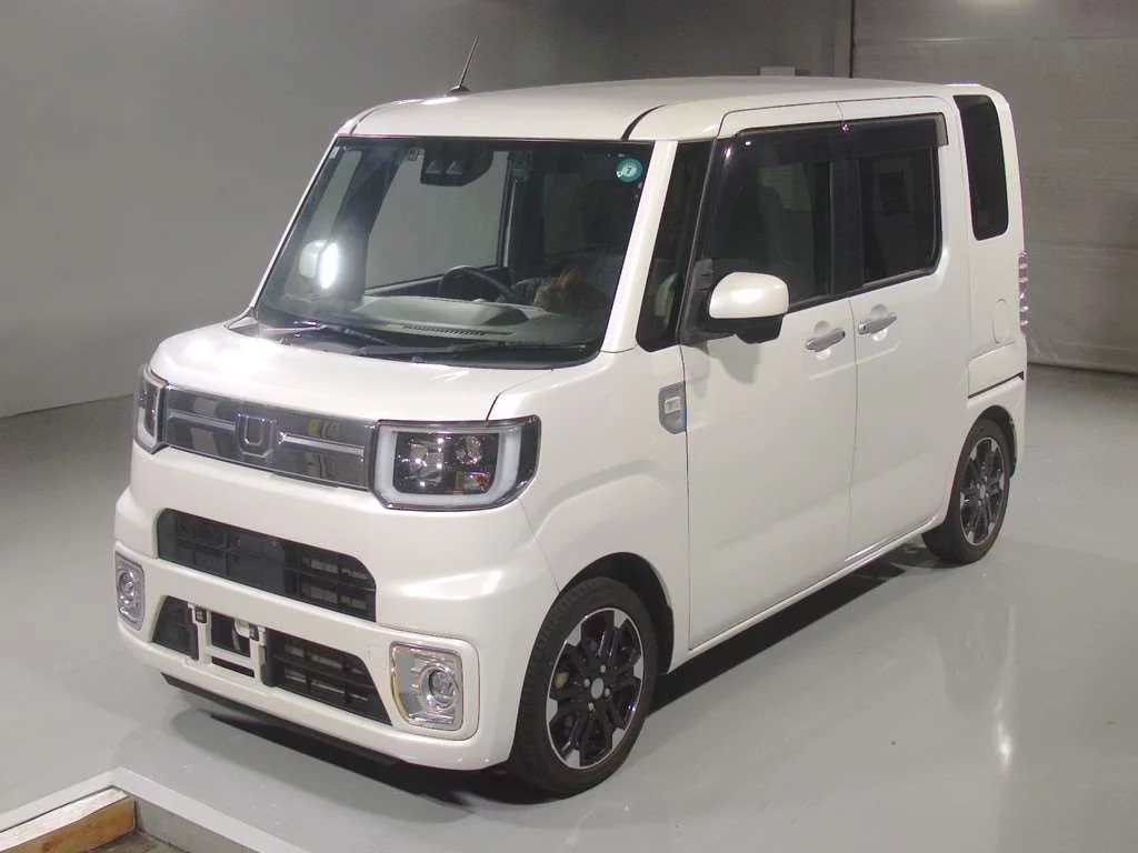 Daihatsu Wake LA700S 2019