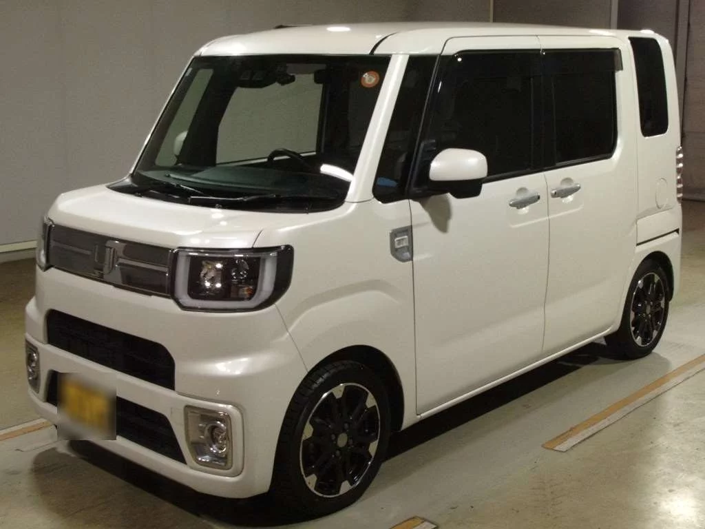 Daihatsu Wake LA700S 2019