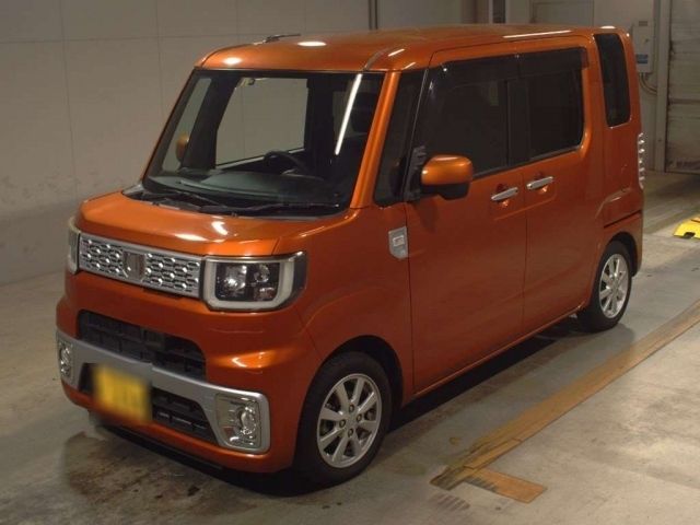 3142 Daihatsu Wake LA700S 2015 г. (TAA Kyushu)