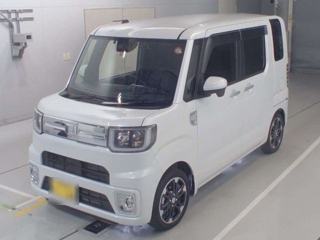 3204 Daihatsu Wake LA700S 2022 г. (CAA Chubu)