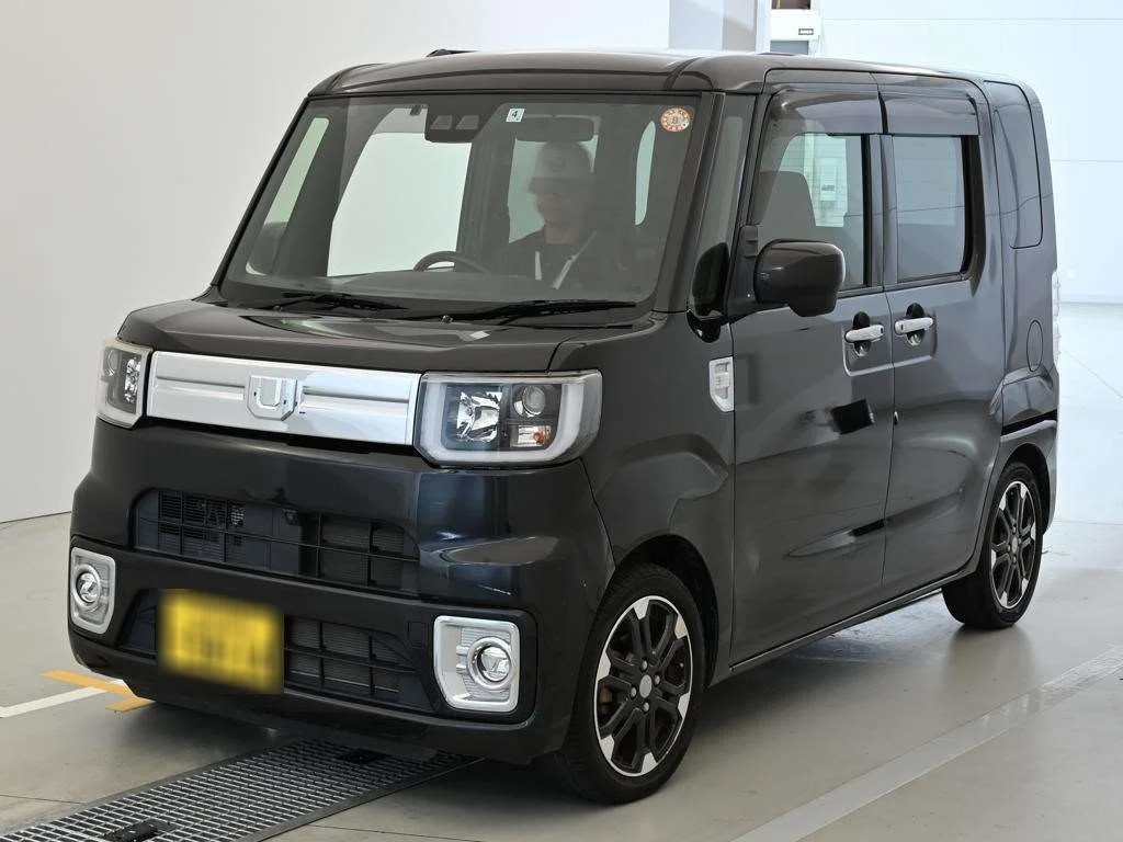 Daihatsu Wake LA700S 2018