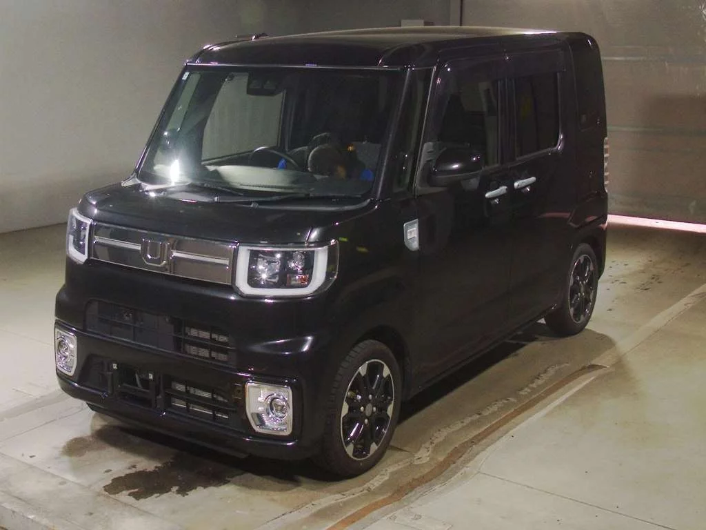 Daihatsu Wake LA700S 2021