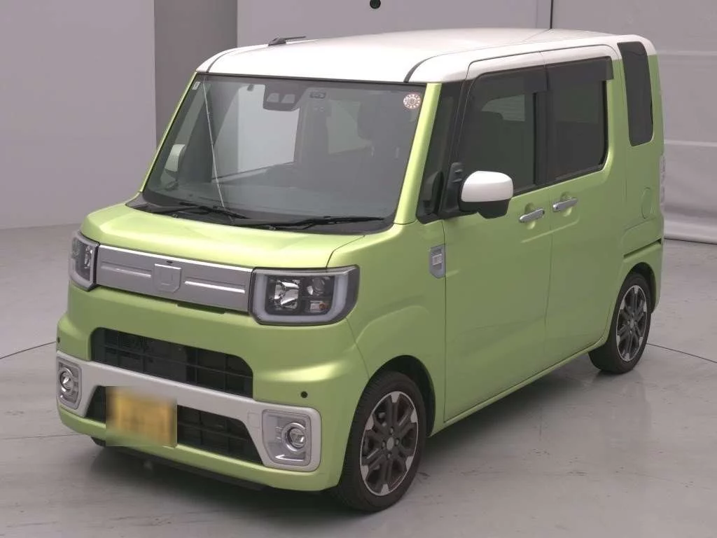 Daihatsu Wake LA700S 2018