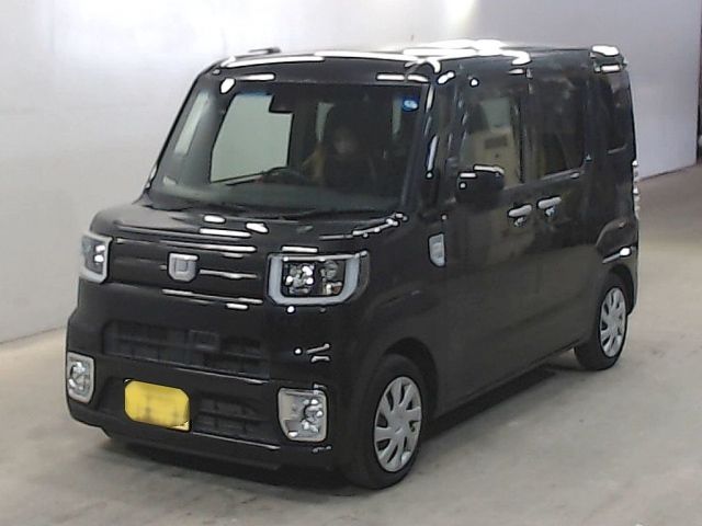 4226 Daihatsu Wake LA700S 2017 г. (KCAA Fukuoka)