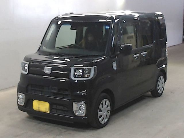 4228 Daihatsu Wake LA700S 2017 г. (KCAA Fukuoka)