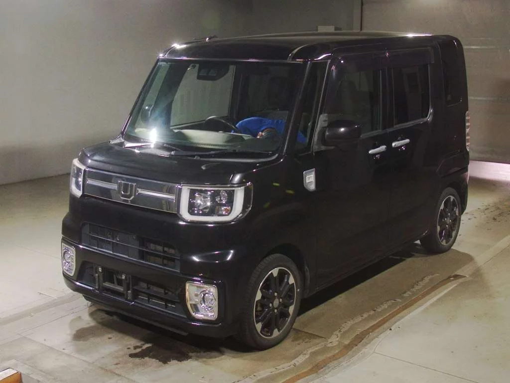 Daihatsu Wake LA700S 2019