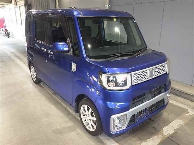 7081 Daihatsu Wake LA700S 2015 г. (JU Nara)