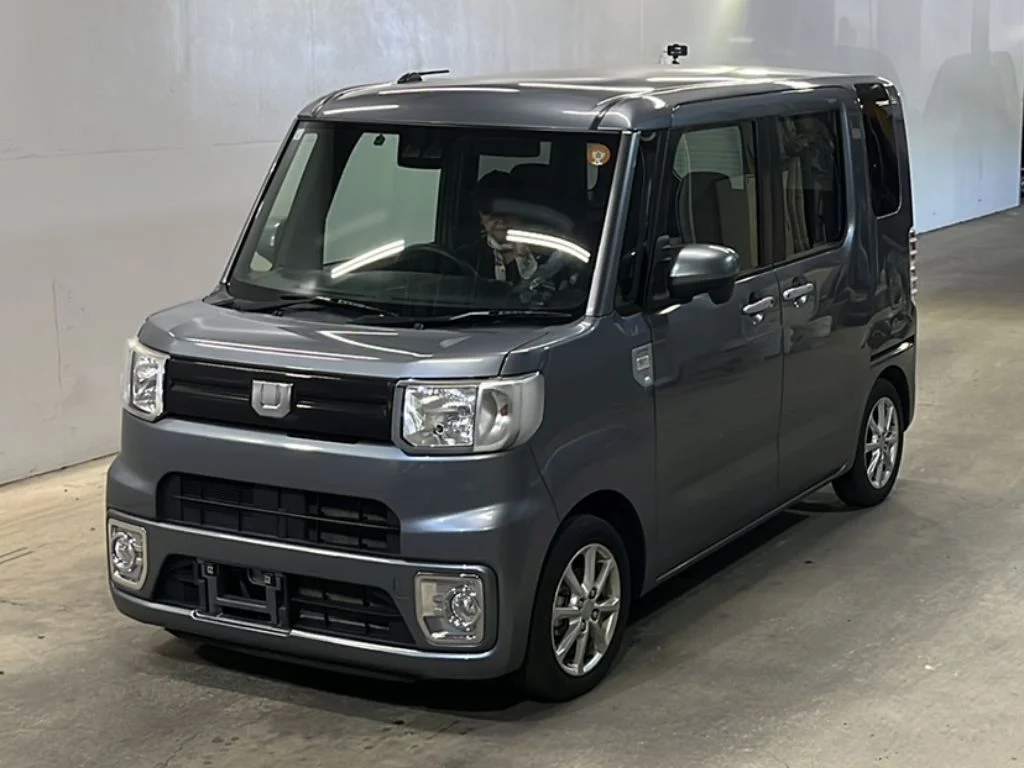 Daihatsu Wake LA700S 2022