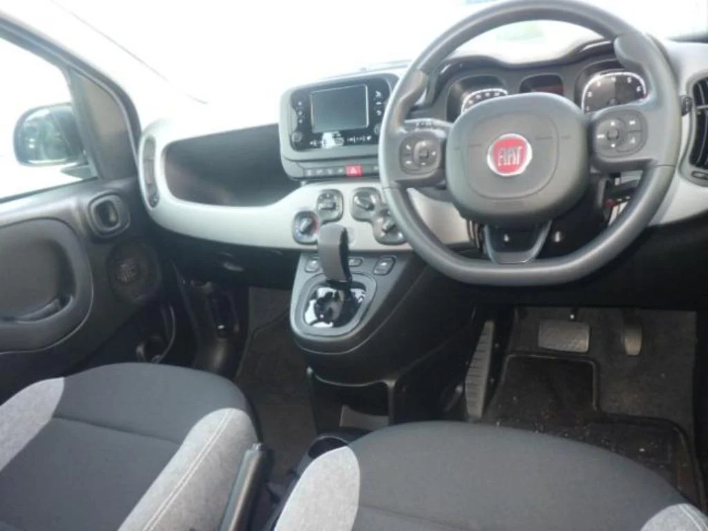Fiat Panda 13909 2023