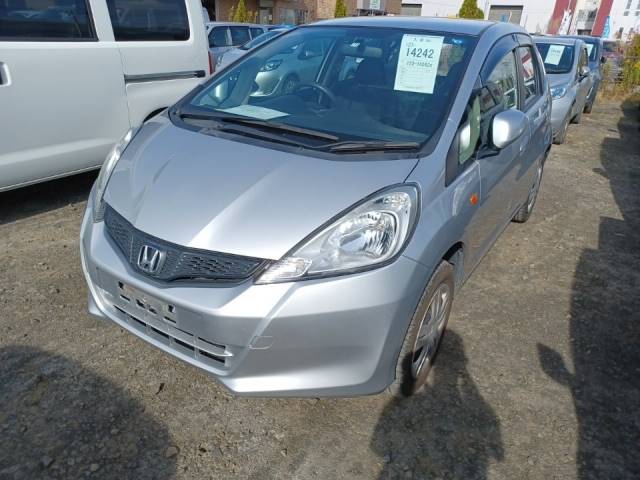 14242 HONDA FIT GE7 2013 г. (LUM Tokyo Nyusatsu)