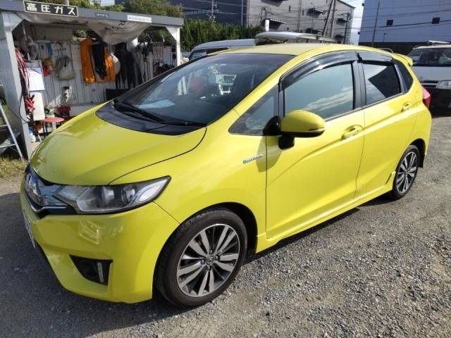 3916 HONDA FIT GP5 2014 г. (LUM Fukuoka Nyusatsu)