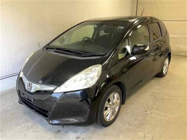 9025 HONDA FIT GP1 2013 г. (JU Akita)