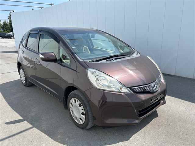 92084 HONDA FIT GE6 2012 г. (MIRIVE Saitama)