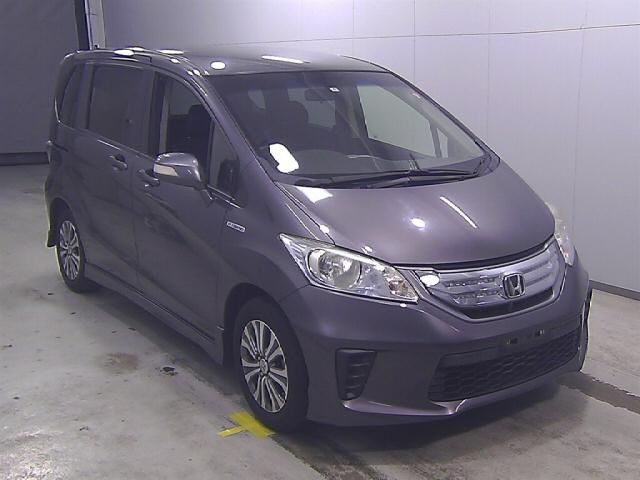 10012 HONDA FREED GP3 2014 г. (Honda Tokyo)