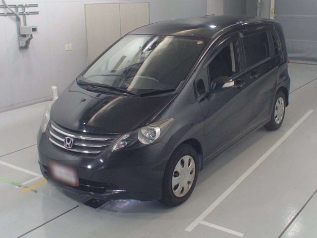 10526 HONDA FREED GB3 2010 г. (CAA Chubu)