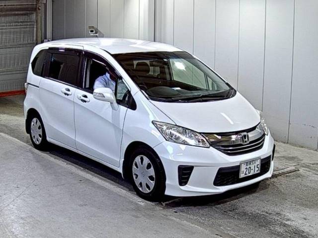 3009 HONDA FREED GB3 2015 г. (LAA Shikoku)