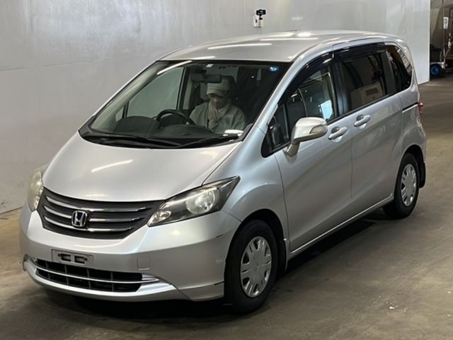 722 HONDA FREED GB3 2010 г. (KCAA Fukuoka)