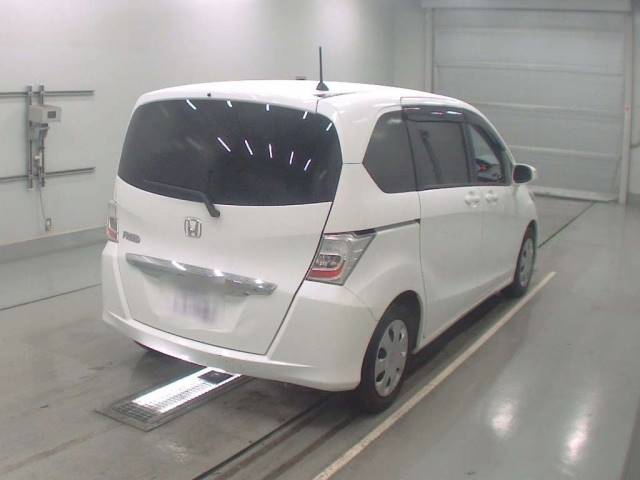 5172 HONDA FREED GB3 2013 г. (CAA Tokyo)