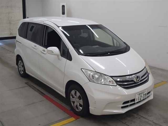 60151 HONDA FREED GB3 2013 г. (MIRIVE Osaka)