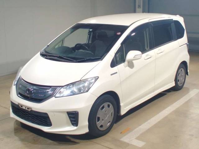 7028 HONDA FREED GP3 2013 г. (TAA Kinki)