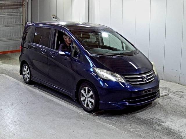 8189 HONDA FREED GB3 2011 г. (LAA Shikoku)