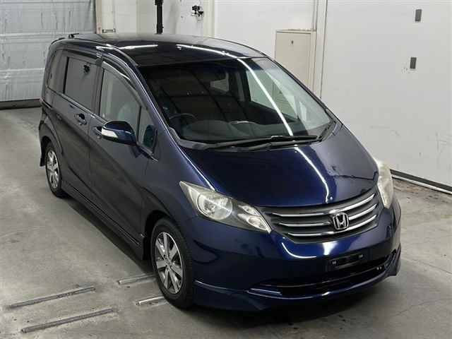 85075 HONDA FREED GB3 2011 г. (MIRIVE Saitama)