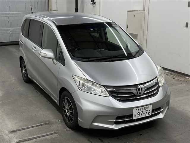 85204 HONDA FREED GB3 2013 г. (MIRIVE Saitama)