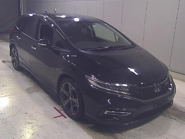 55126 HONDA JADE FR5 2018 г. (Honda Nagoya)